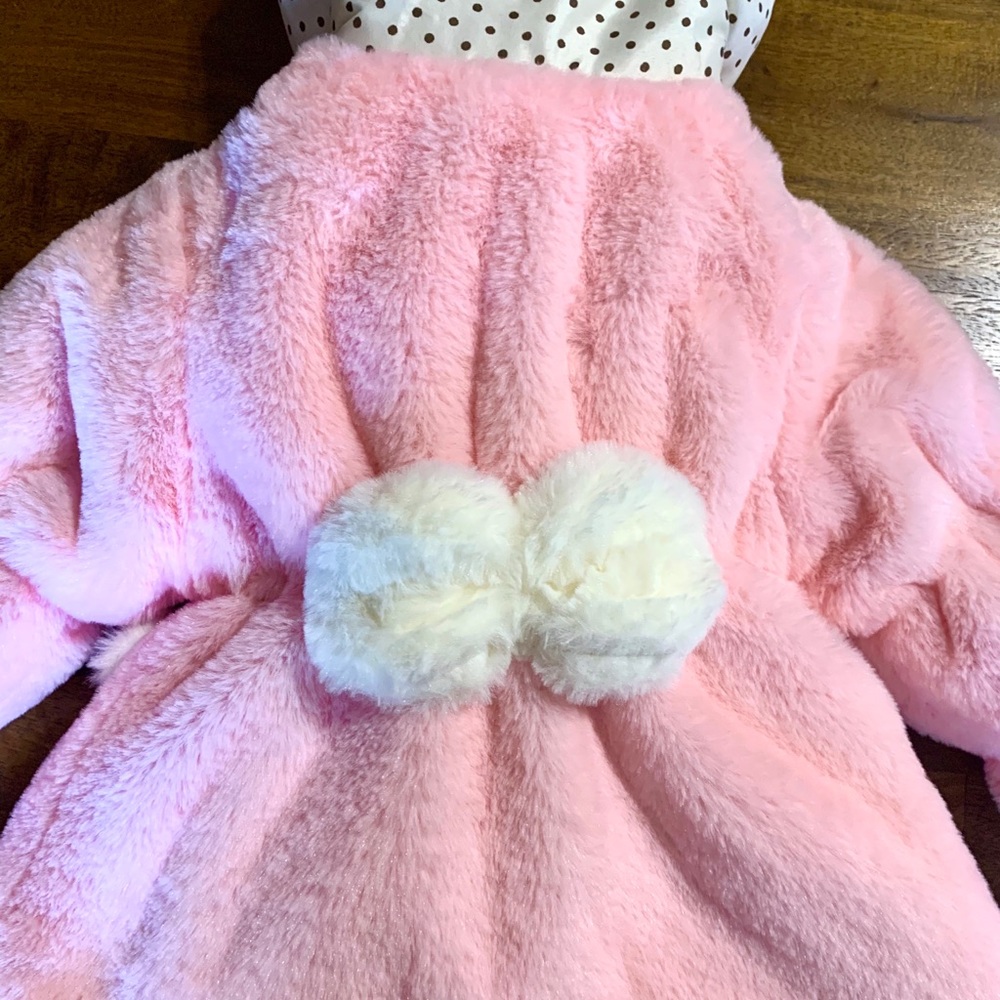 🎉HP🎉Gorgeous Pink&White Faux Fur Gem/Flower Coat - Picture 8 of 8